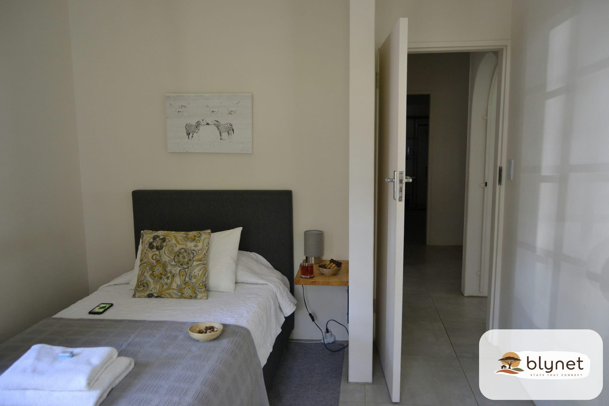 Zebra Cottage thumbnail 15