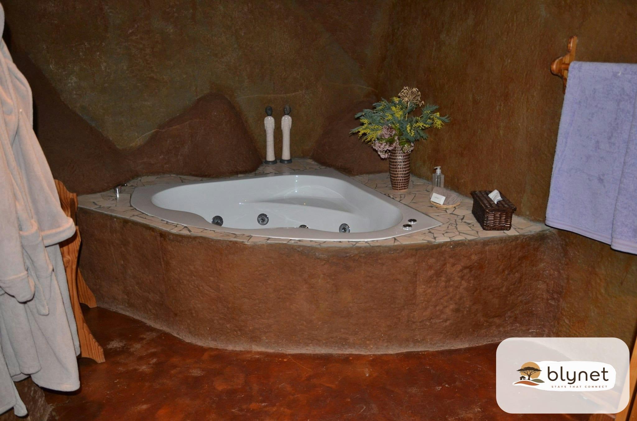Antbear Drakensberg Lodge thumbnail 16