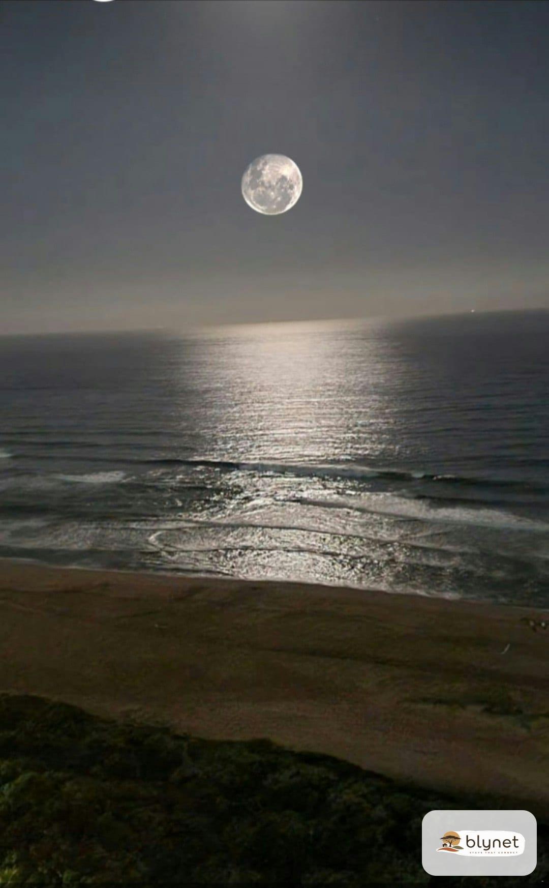 Amanzi op die Strand thumbnail 25