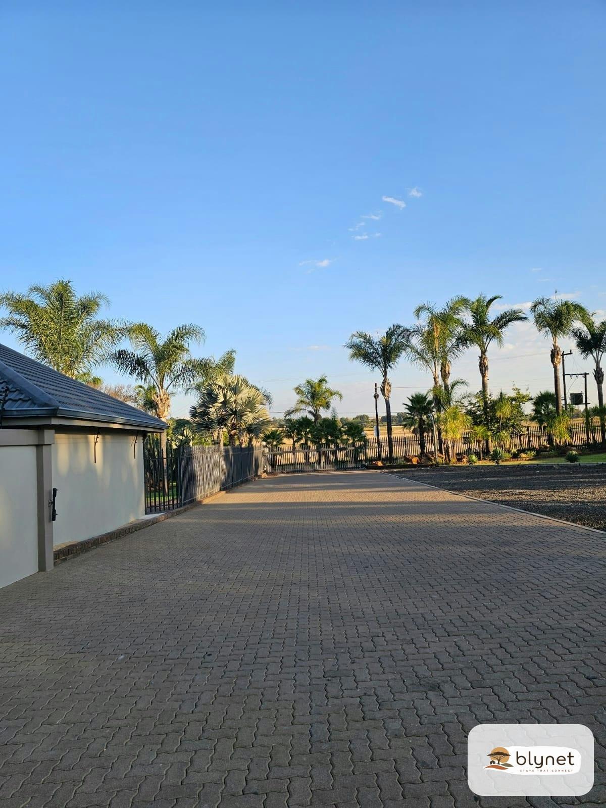 Palmera Guest House thumbnail 9