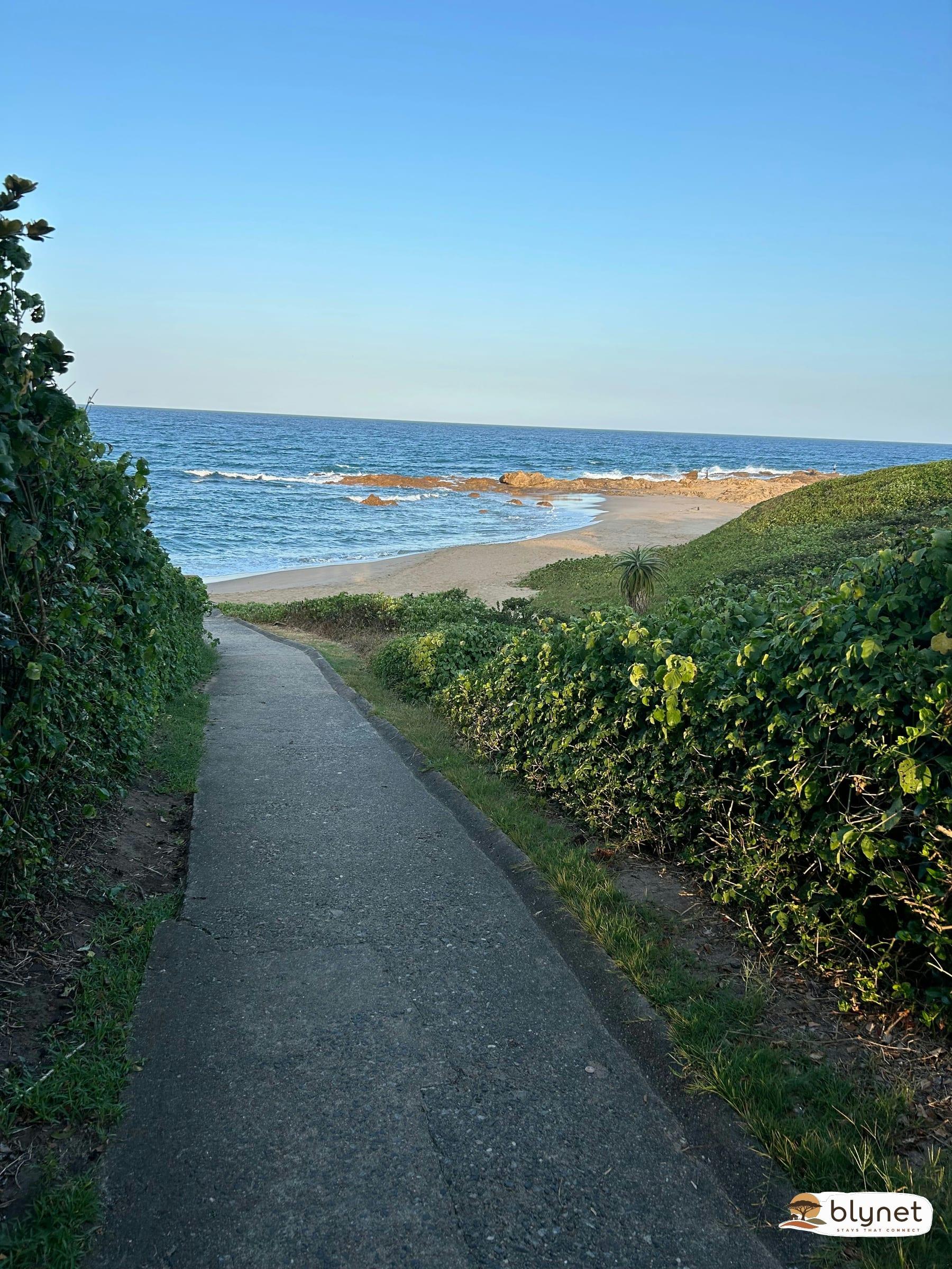 Meet U at the Beach thumbnail 28