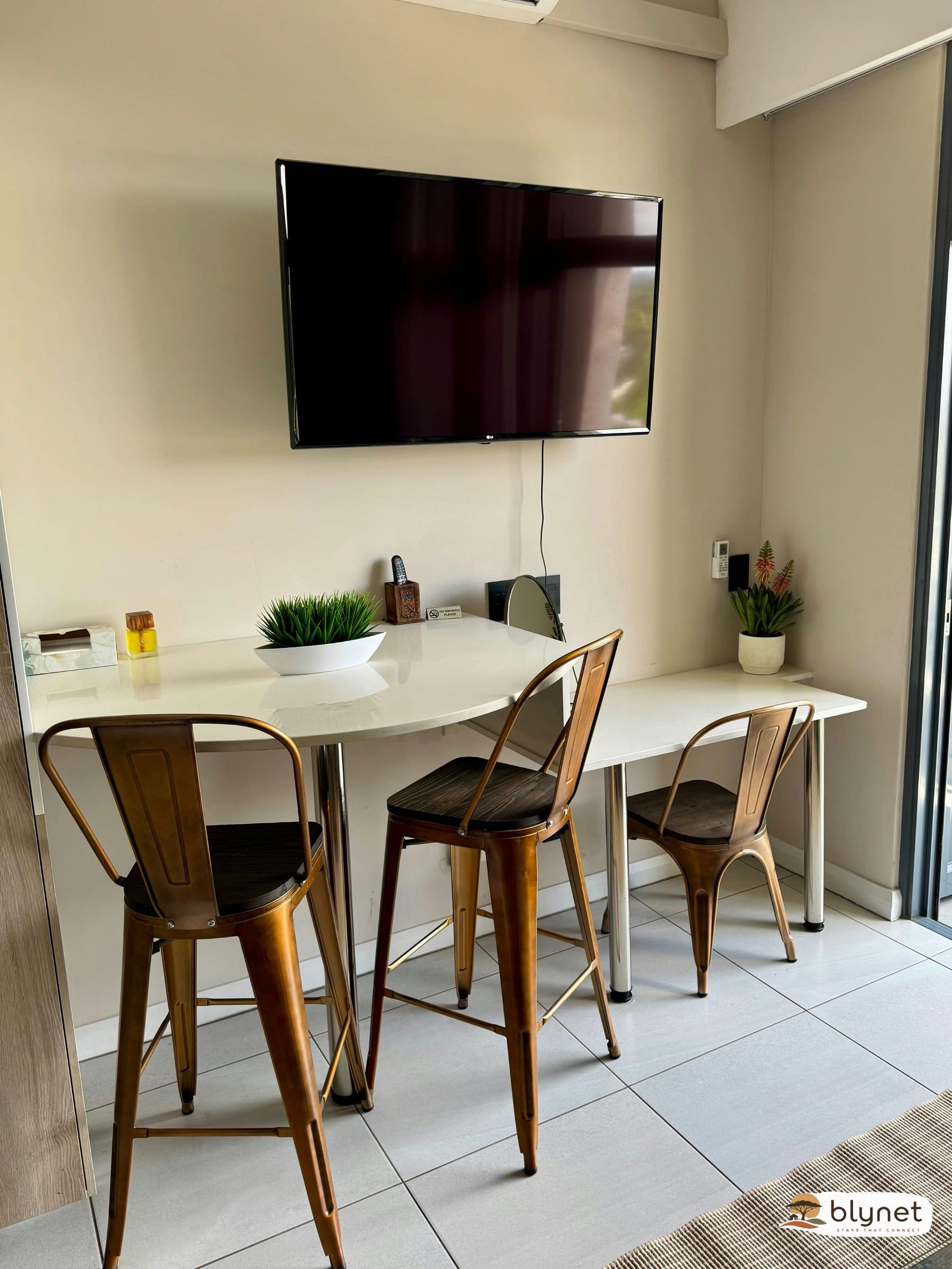 Menlyn Maine Residences 811 thumbnail 7
