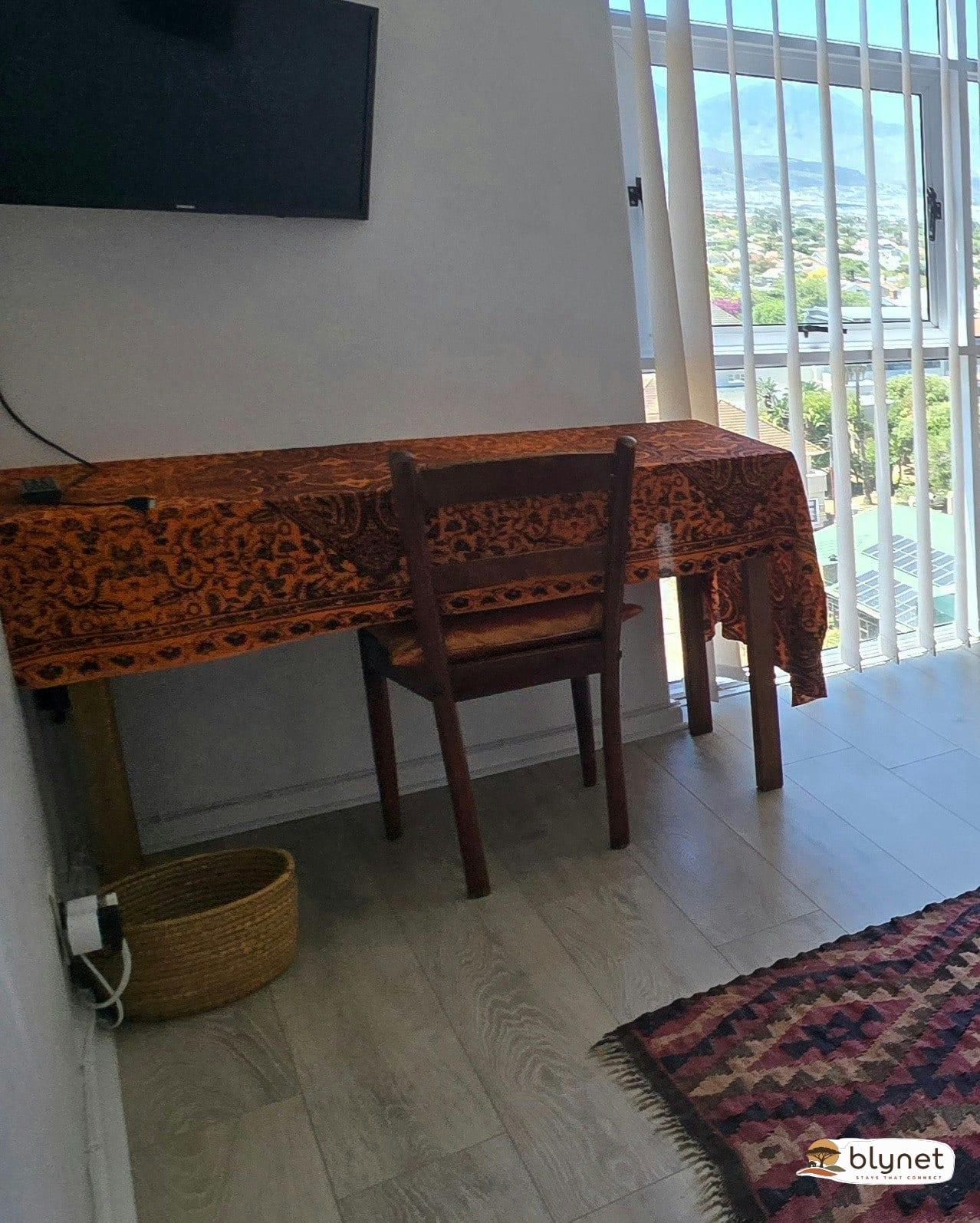 7th Floor Strand Beachfront Apartment thumbnail 15