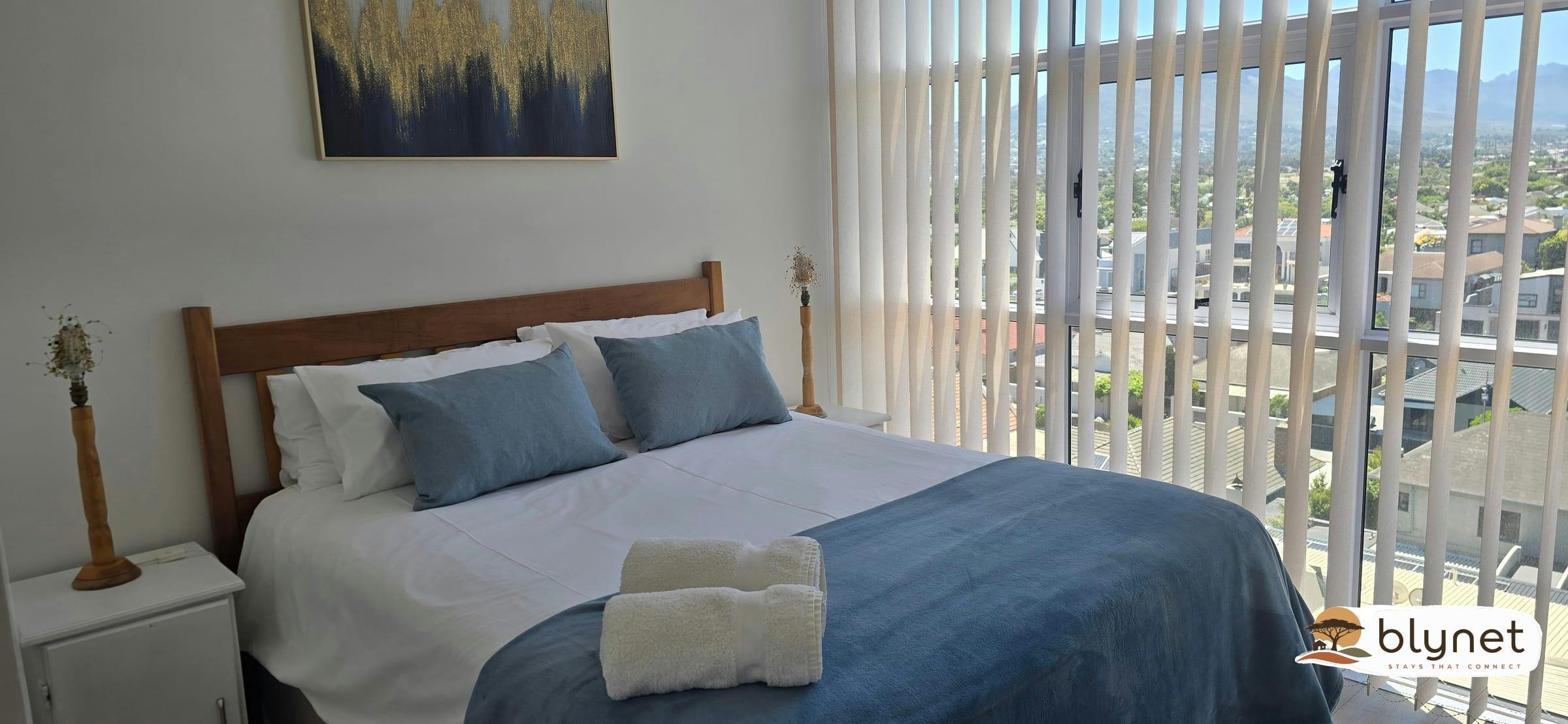 7th Floor Strand Beachfront Apartment thumbnail 16