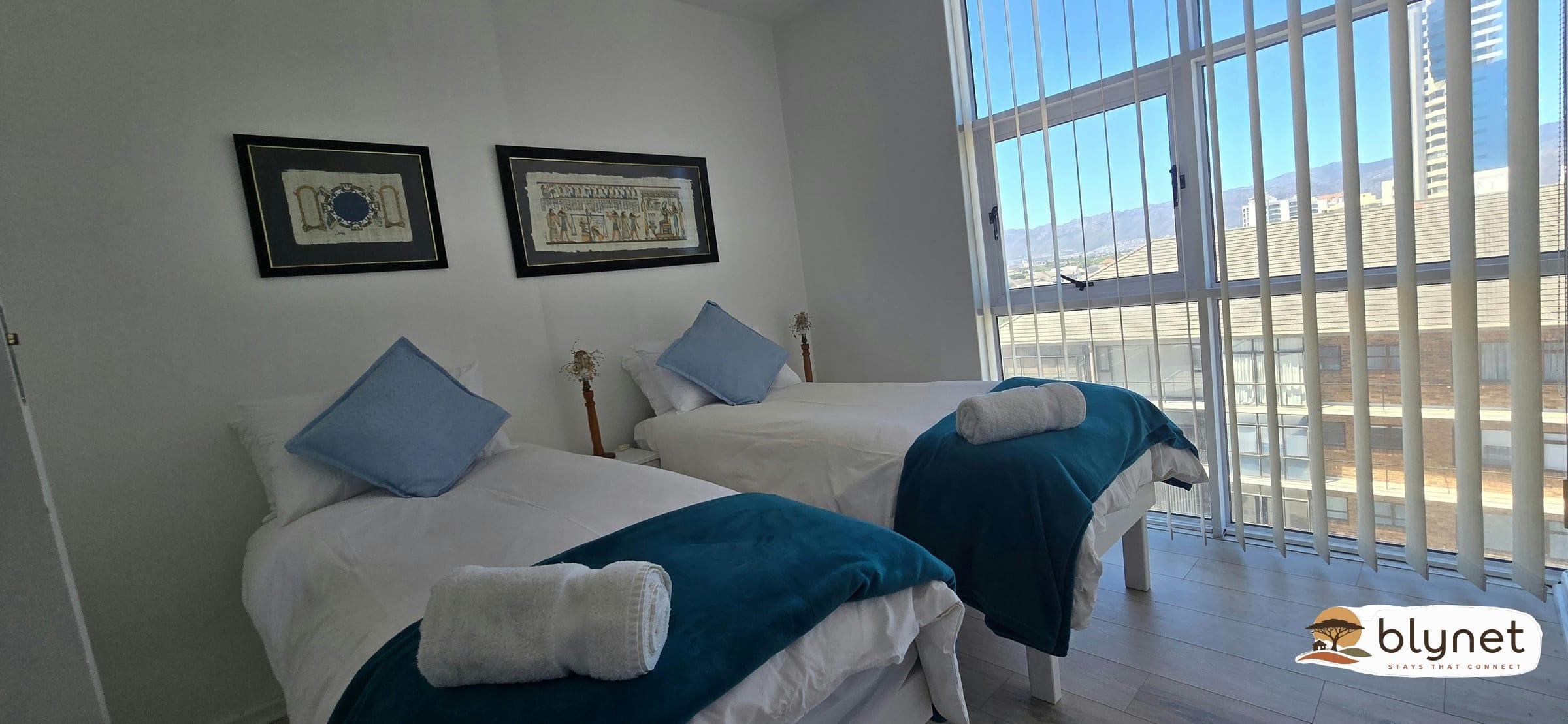 7th Floor Strand Beachfront Apartment thumbnail 10