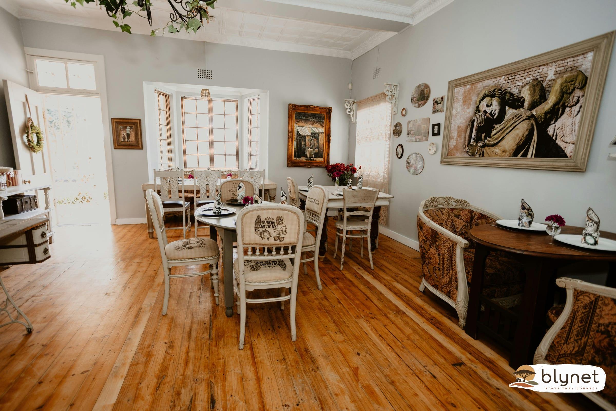 Tuis Guest House and Coffee Shop thumbnail 3