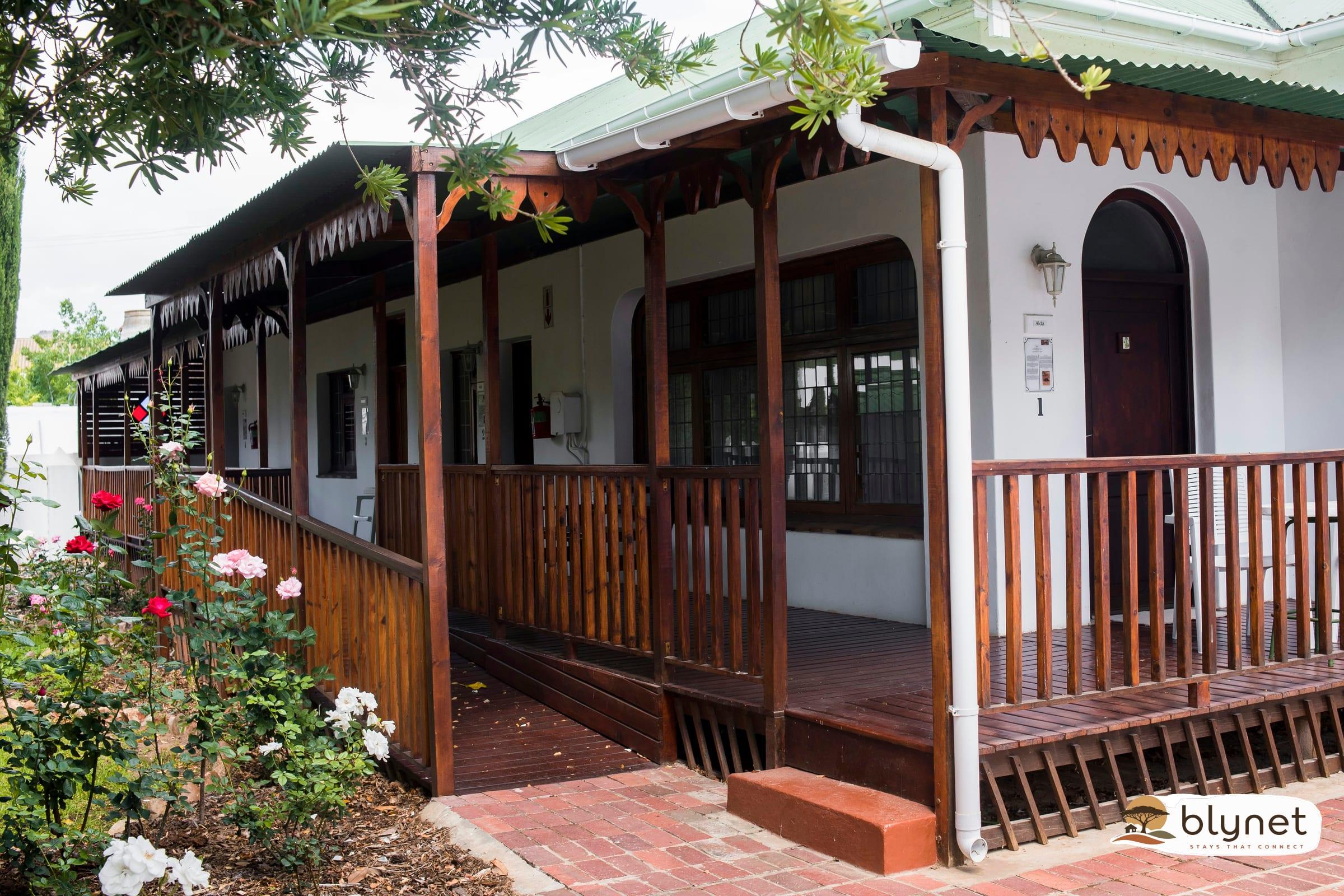 Green Olive Guesthouse - King Bed - wheelchair friendly thumbnail 29