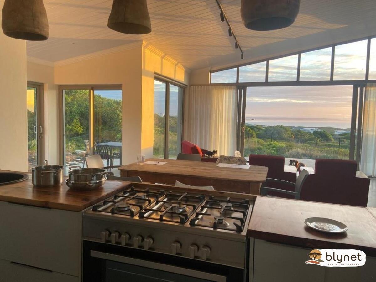 Sarah's Place - Stilbaai thumbnail 4