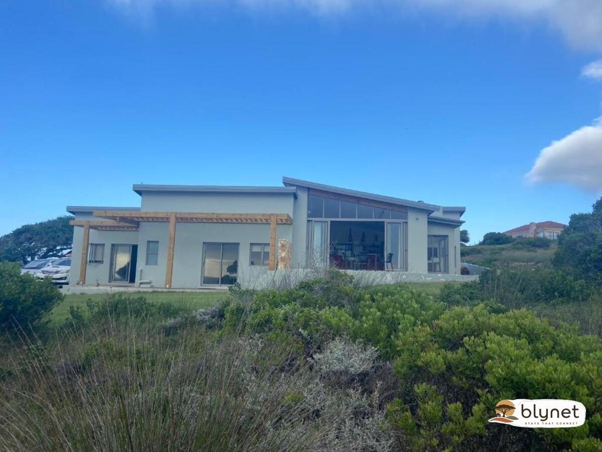 Sarah's Place - Stilbaai thumbnail 5