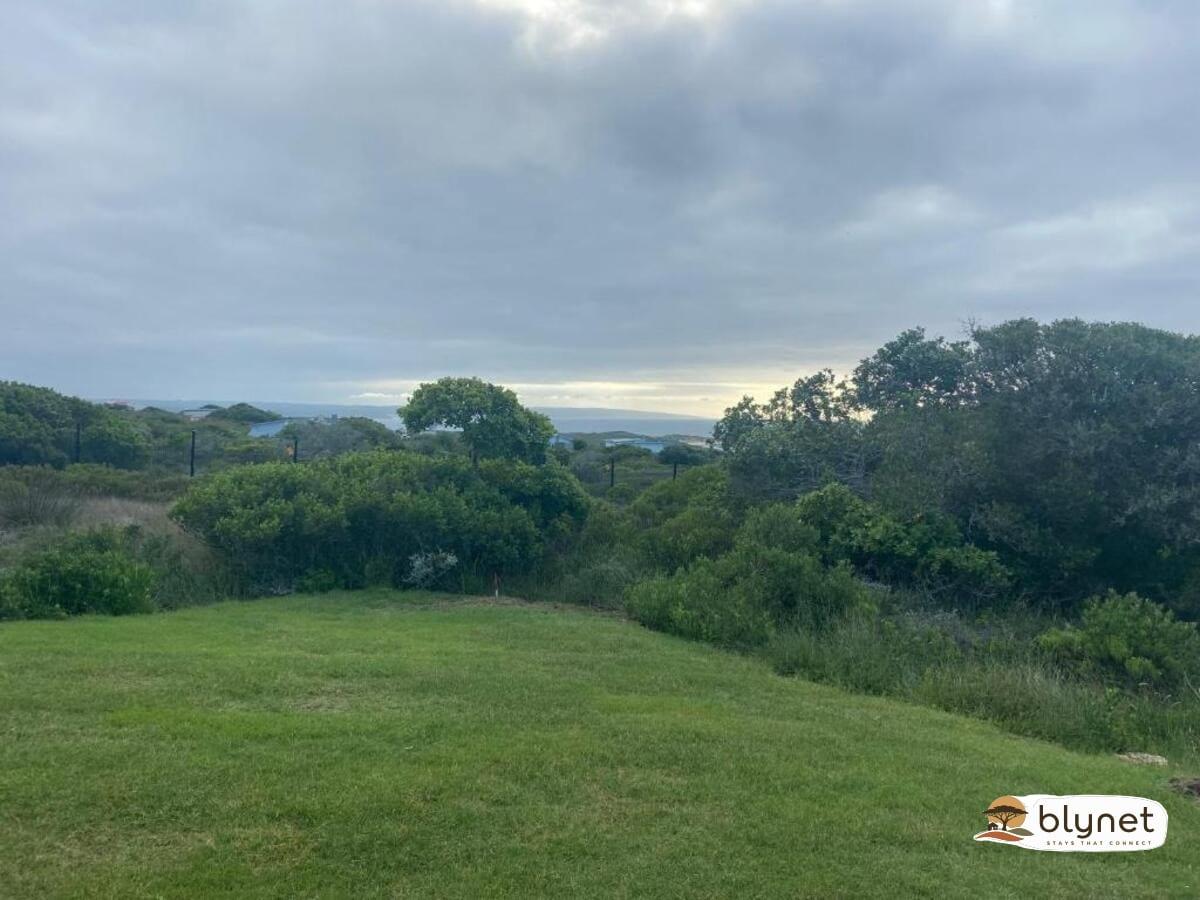 Sarah's Place - Stilbaai thumbnail 2