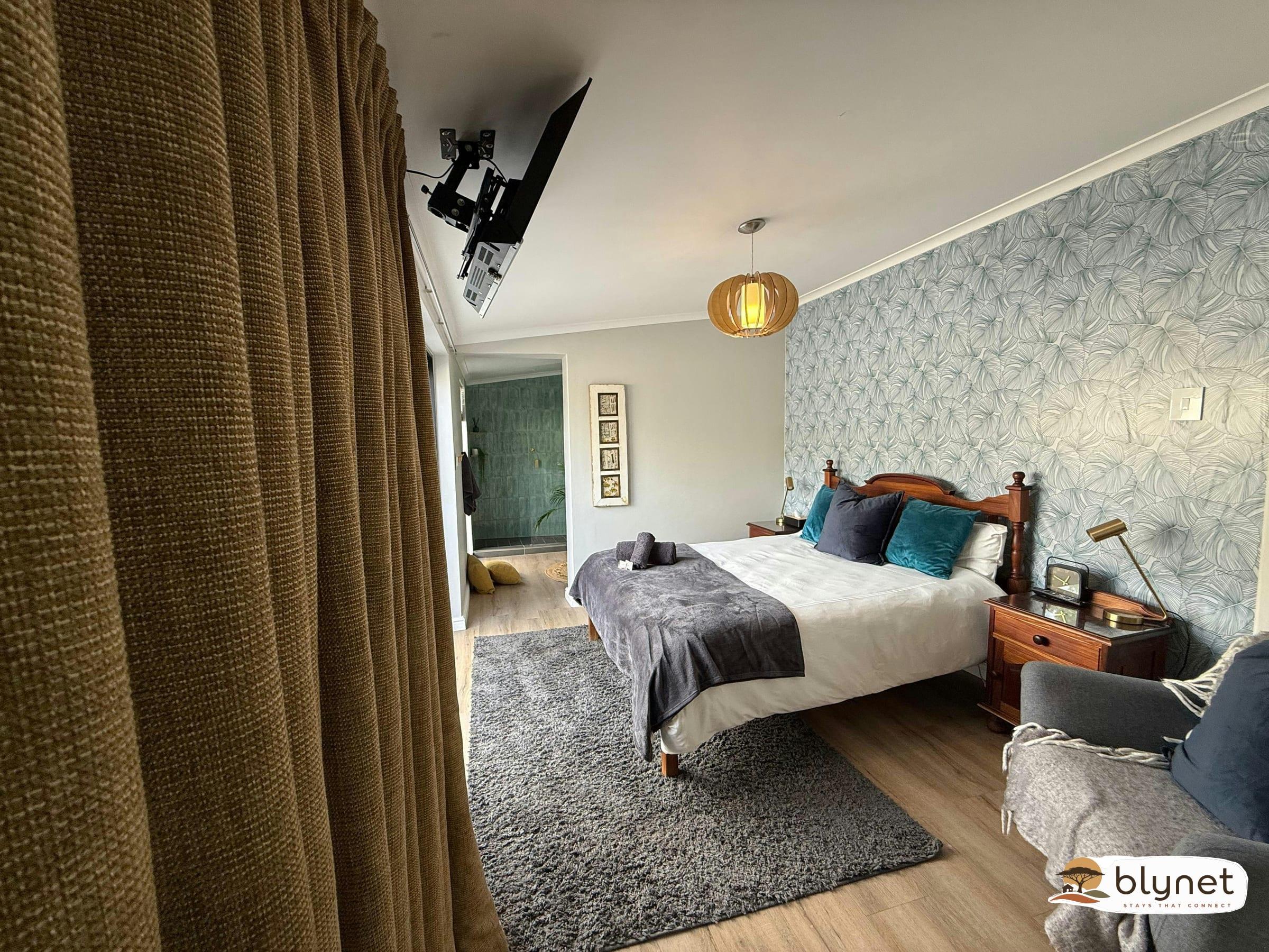 Durbanville self-catering apartments - Vygeboom Studio thumbnail 7