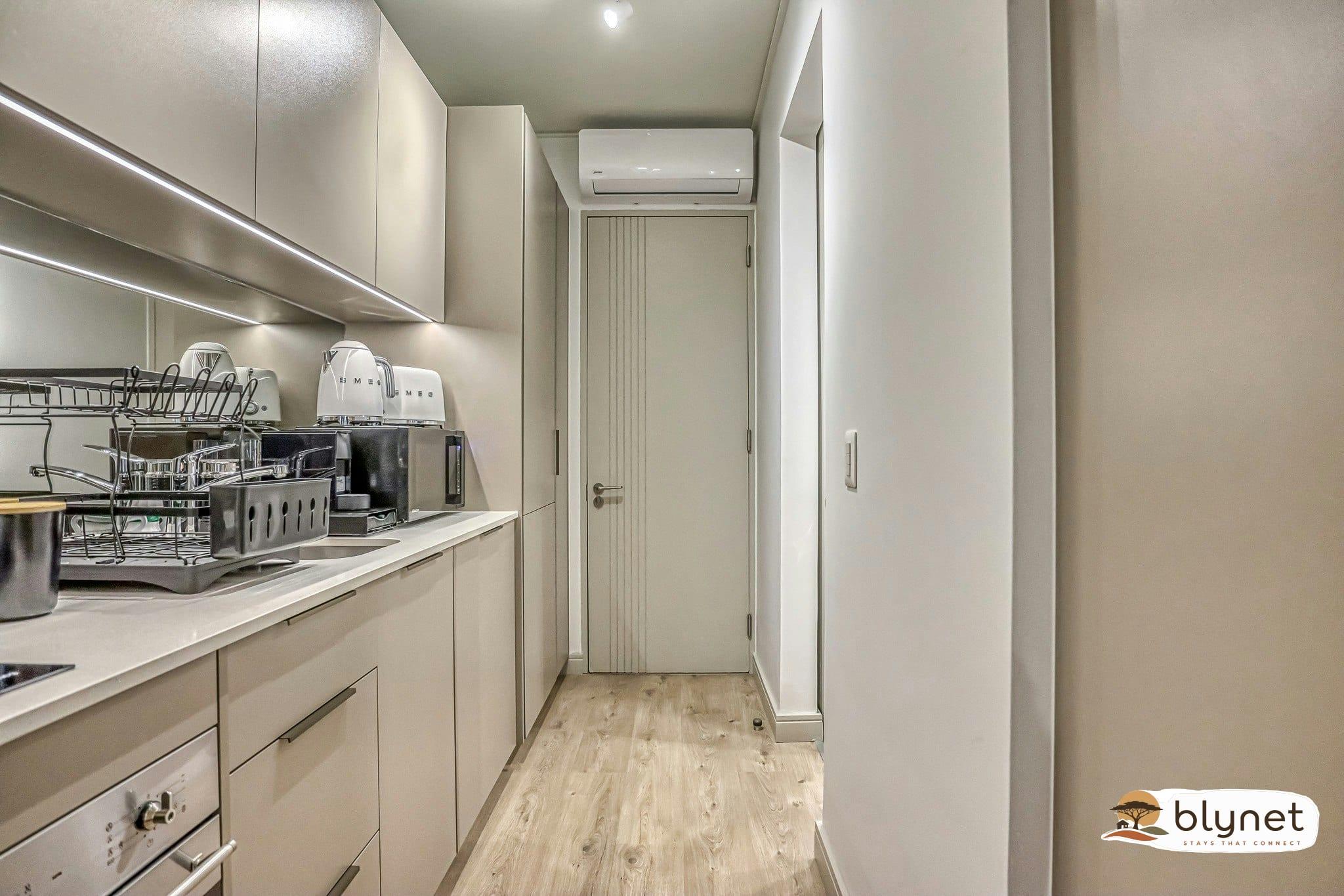 Modern One Rosebank Studio Apartment 456 thumbnail 11