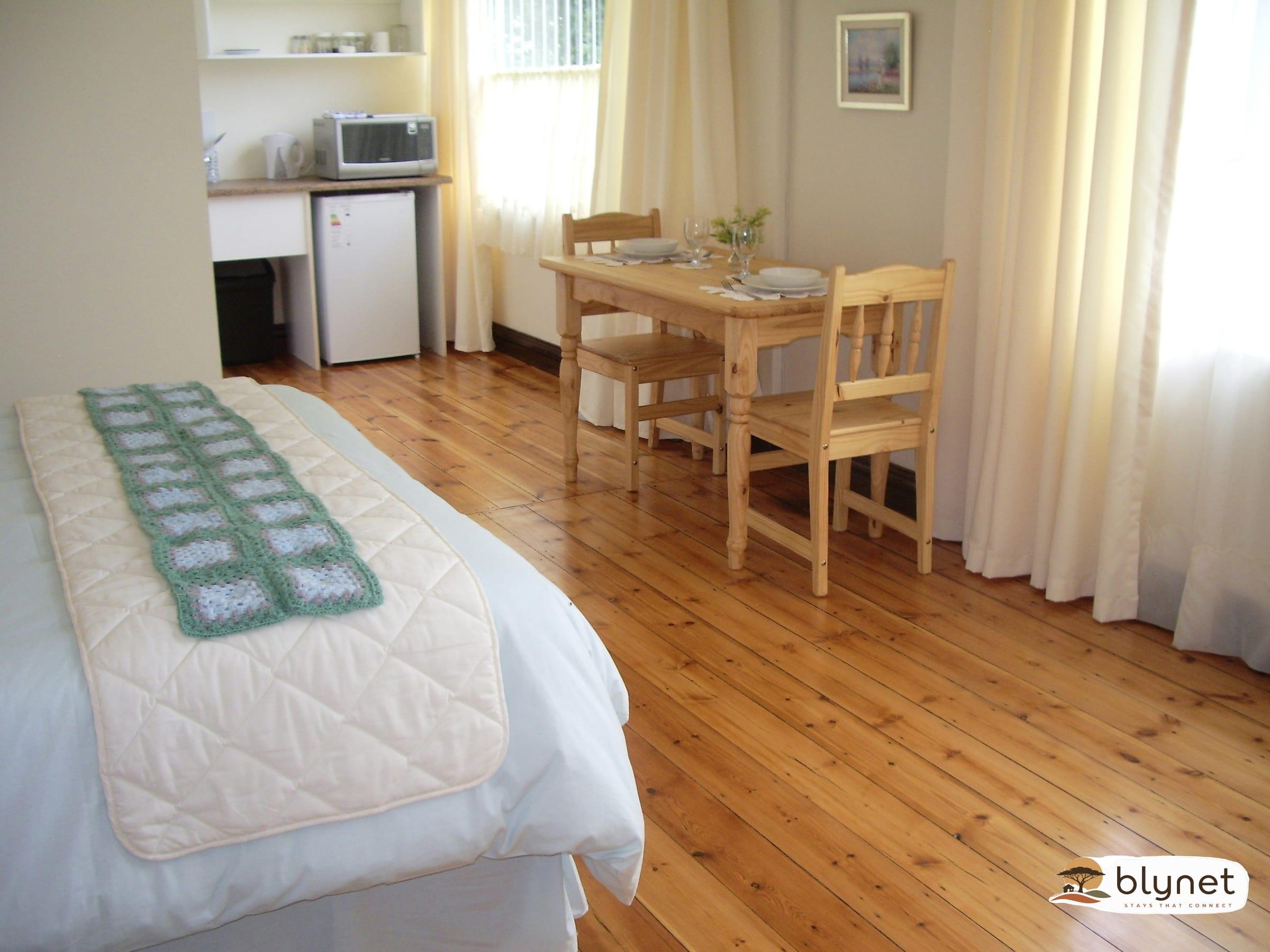 Dee's BnB thumbnail 13