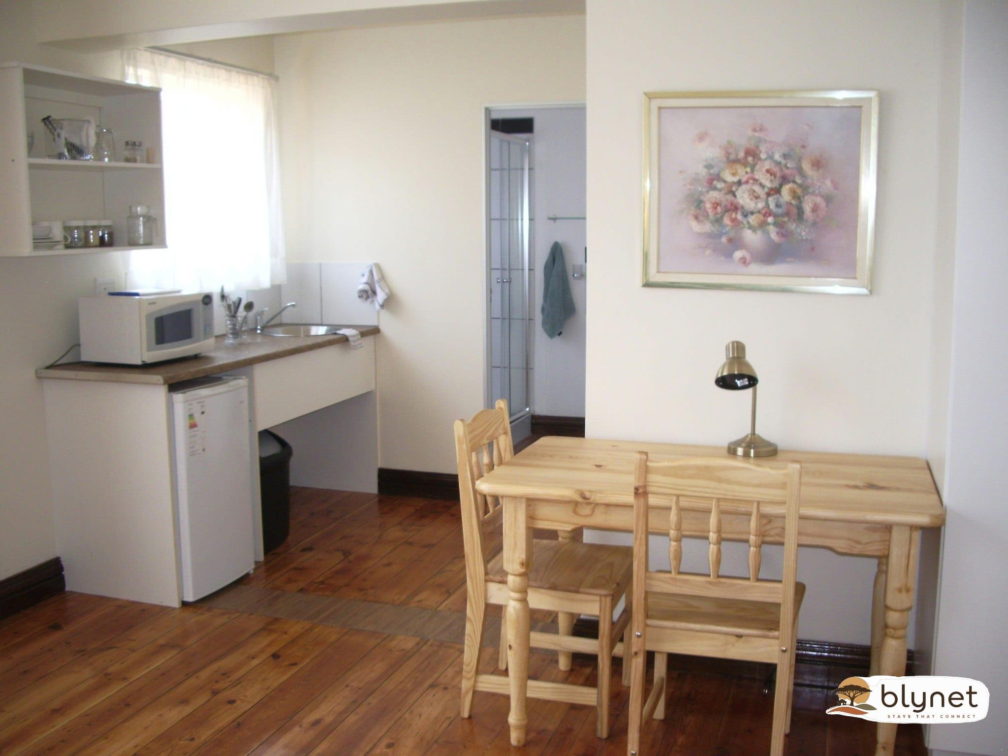 Dee's BnB thumbnail 7