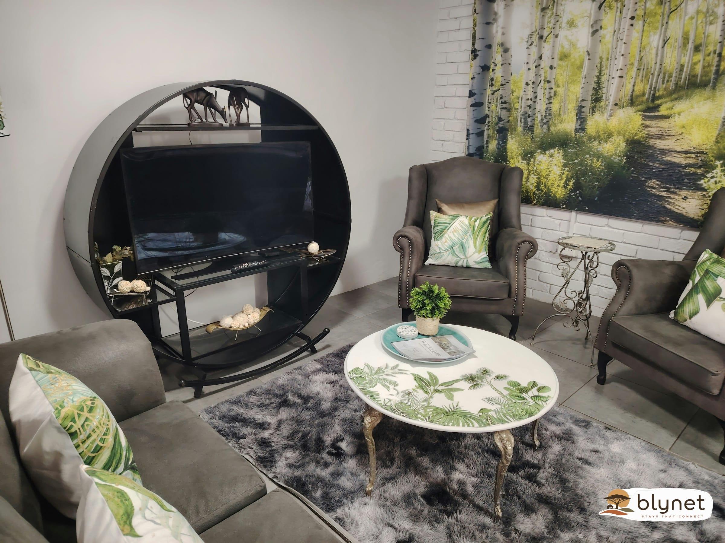 Eland Rus Micro Stay image 1