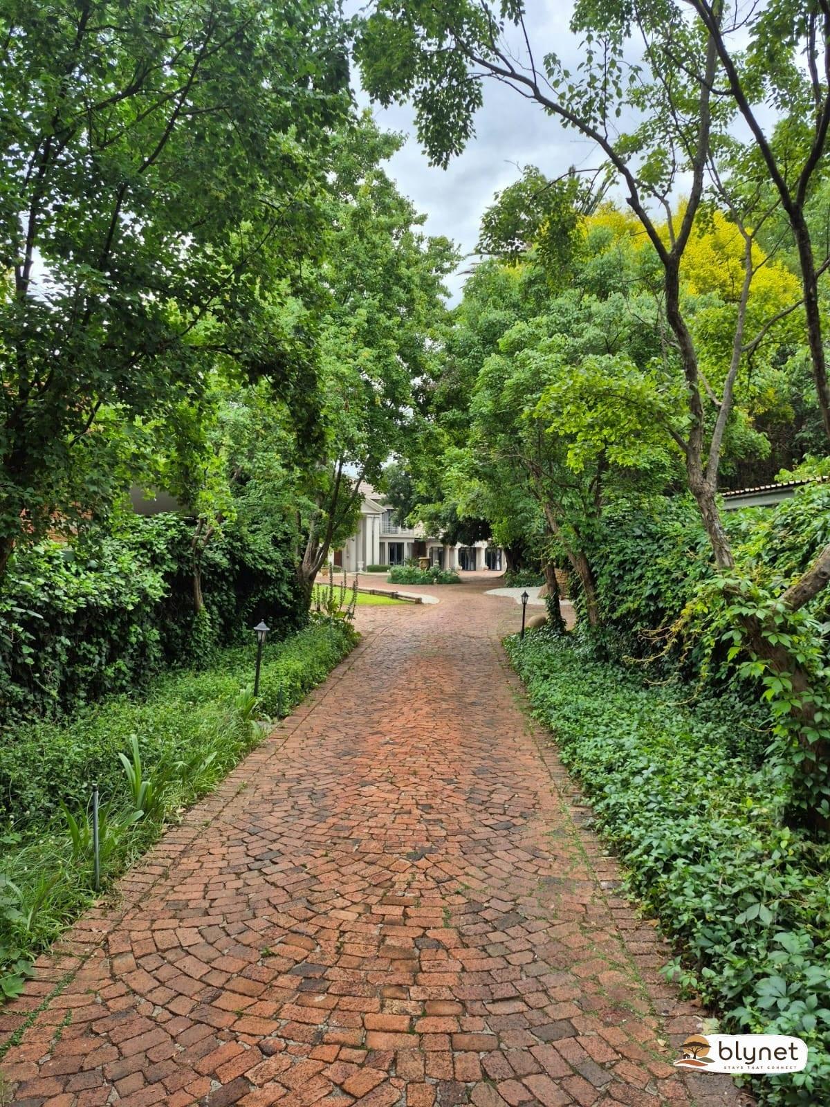 Potch Manor Guest House thumbnail 21