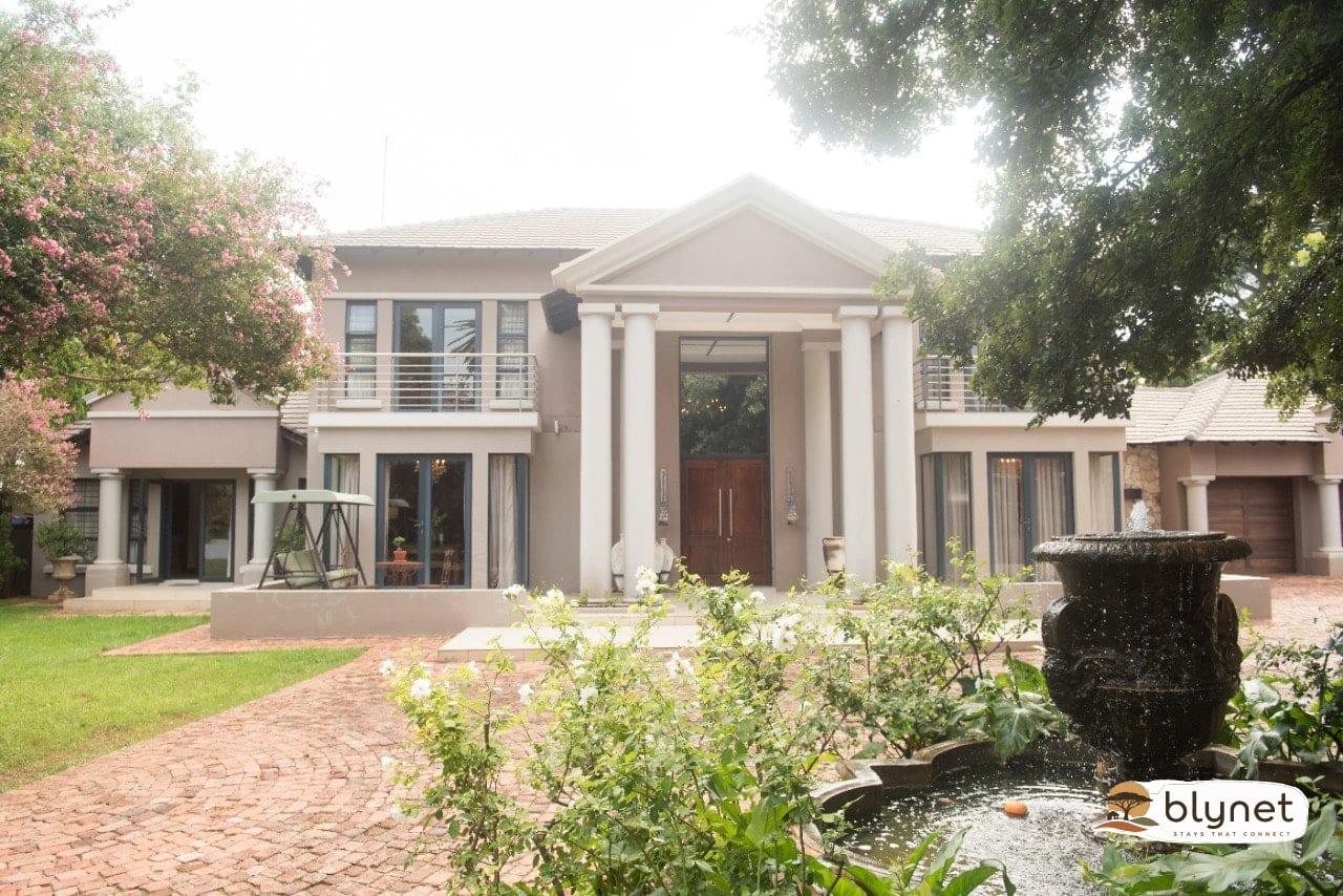 Potch Manor Guest House image 1