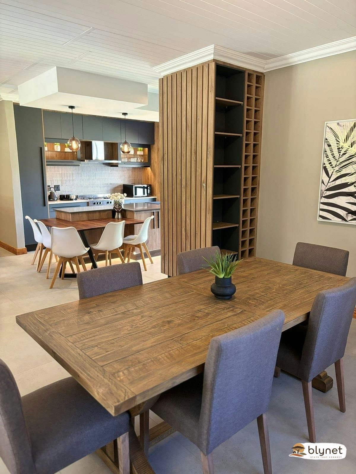 51 Carrington Way image 1