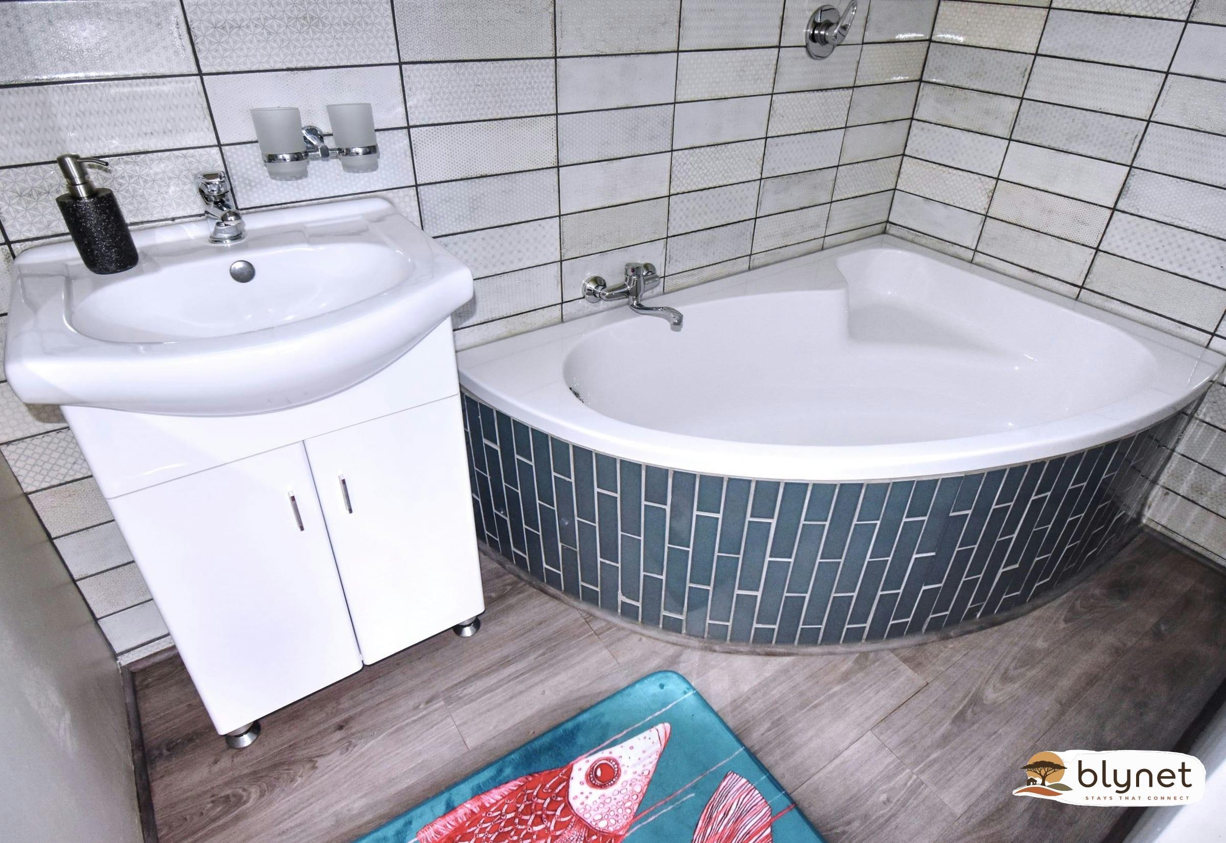 Golden View Luxury Self-Catering - Rustic Red Studio thumbnail 24