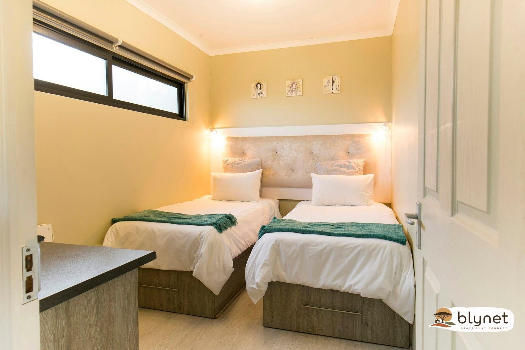 Golden View Luxury Self-Catering - Willow Rest House thumbnail 24