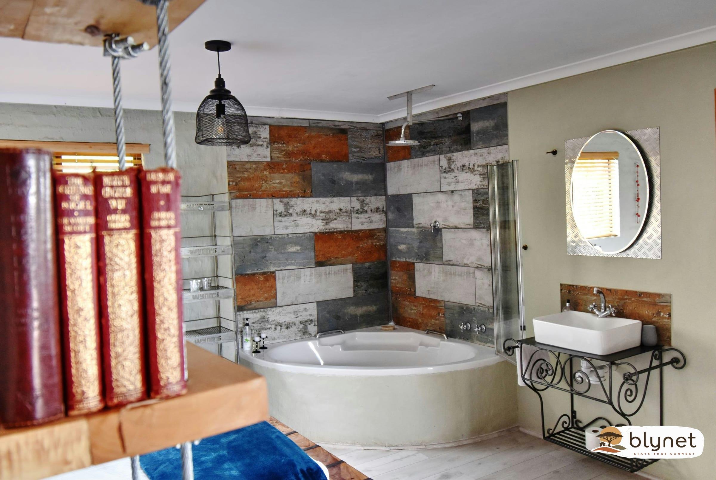 Golden View Luxury Self-Catering - Willow Rest House thumbnail 7
