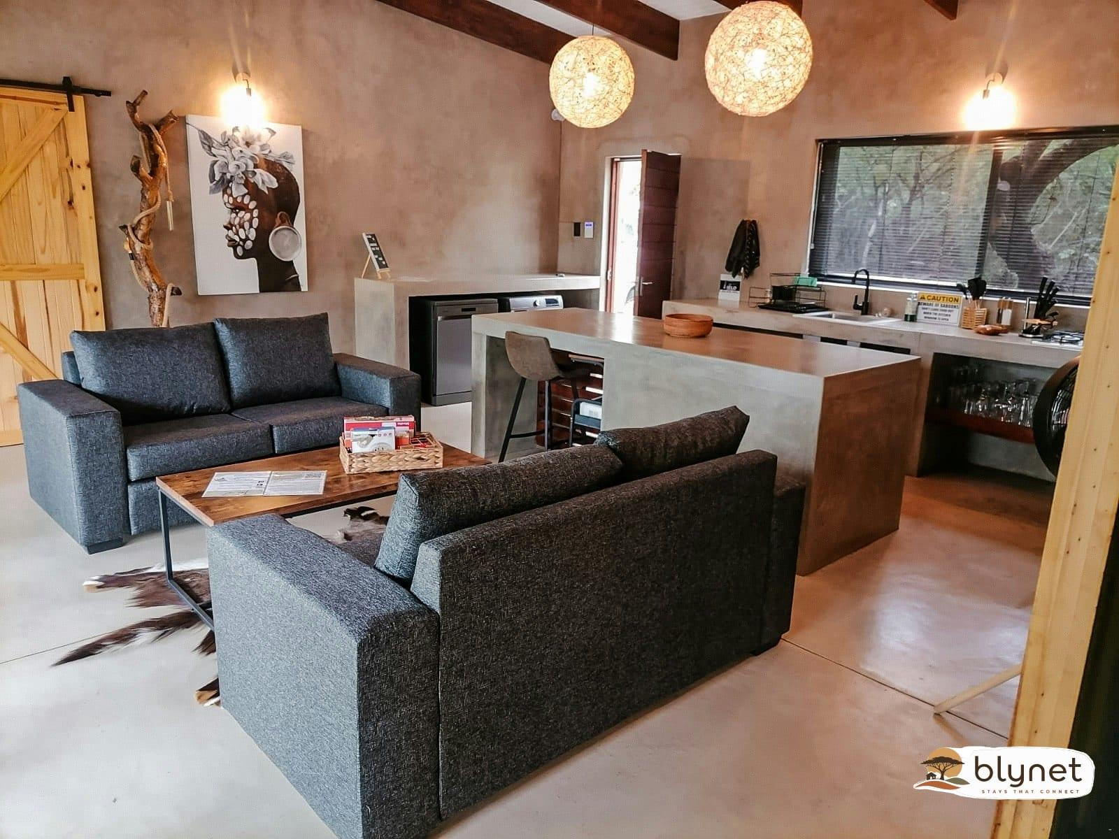Shongololo Bush Villa thumbnail 5