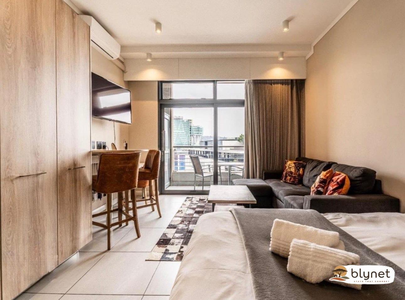 Menlyn Maine residences 812 thumbnail 2