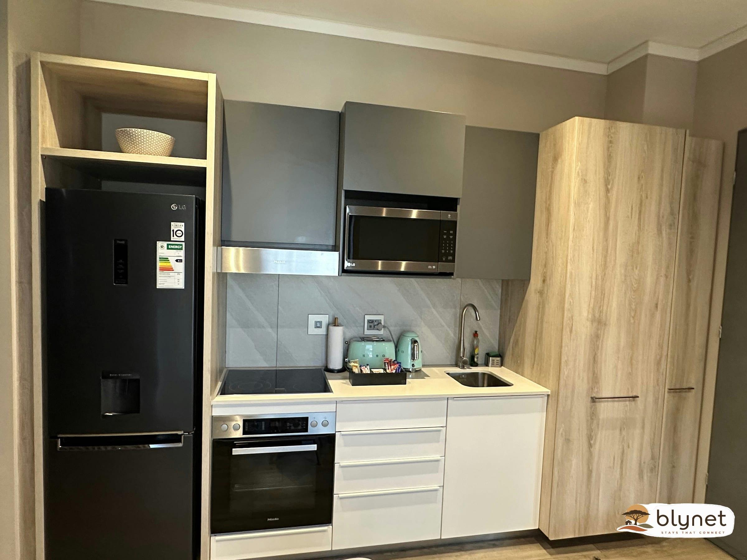 Menlyn Maine Residences 505 thumbnail 17