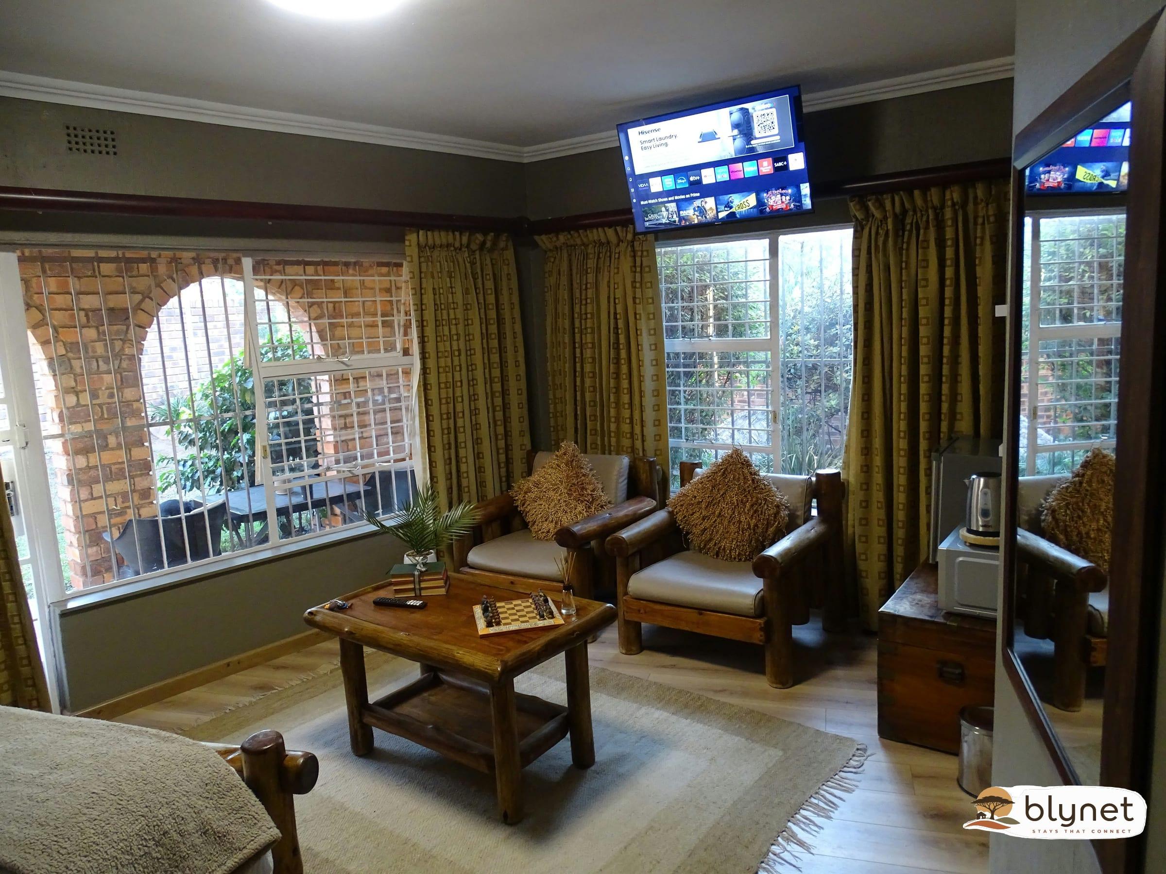 Silver Tree Guest Room thumbnail 3