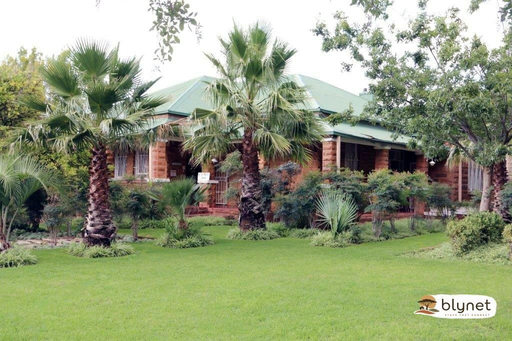 Ouplaas Town Guest House image 1