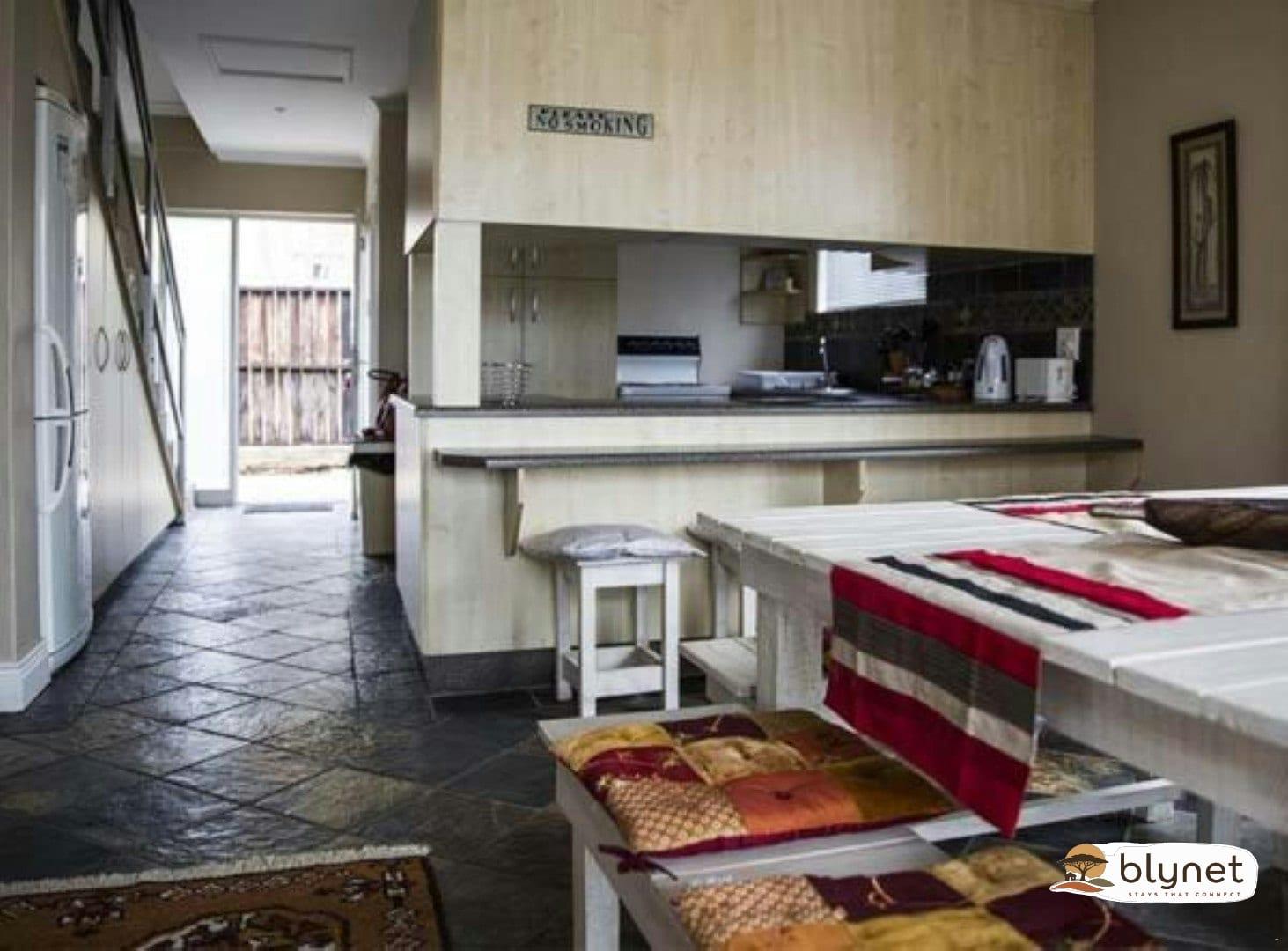 Twin Okes Self-catering Units thumbnail 10