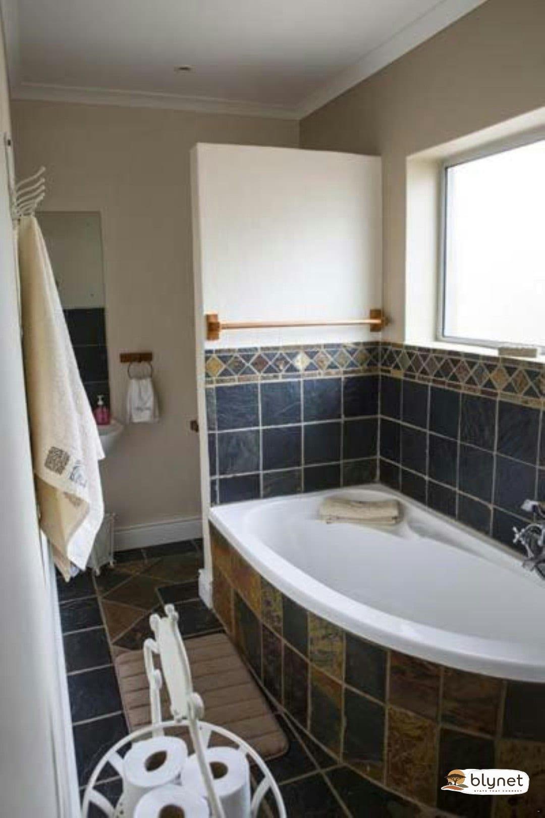 Twin Okes Self-catering Unit A thumbnail 27