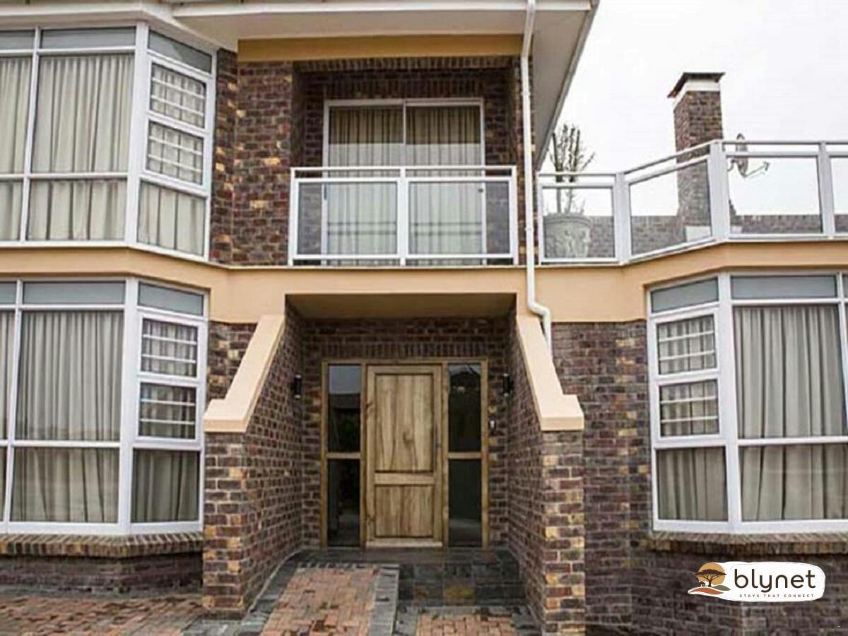 Waves Guest House image 1