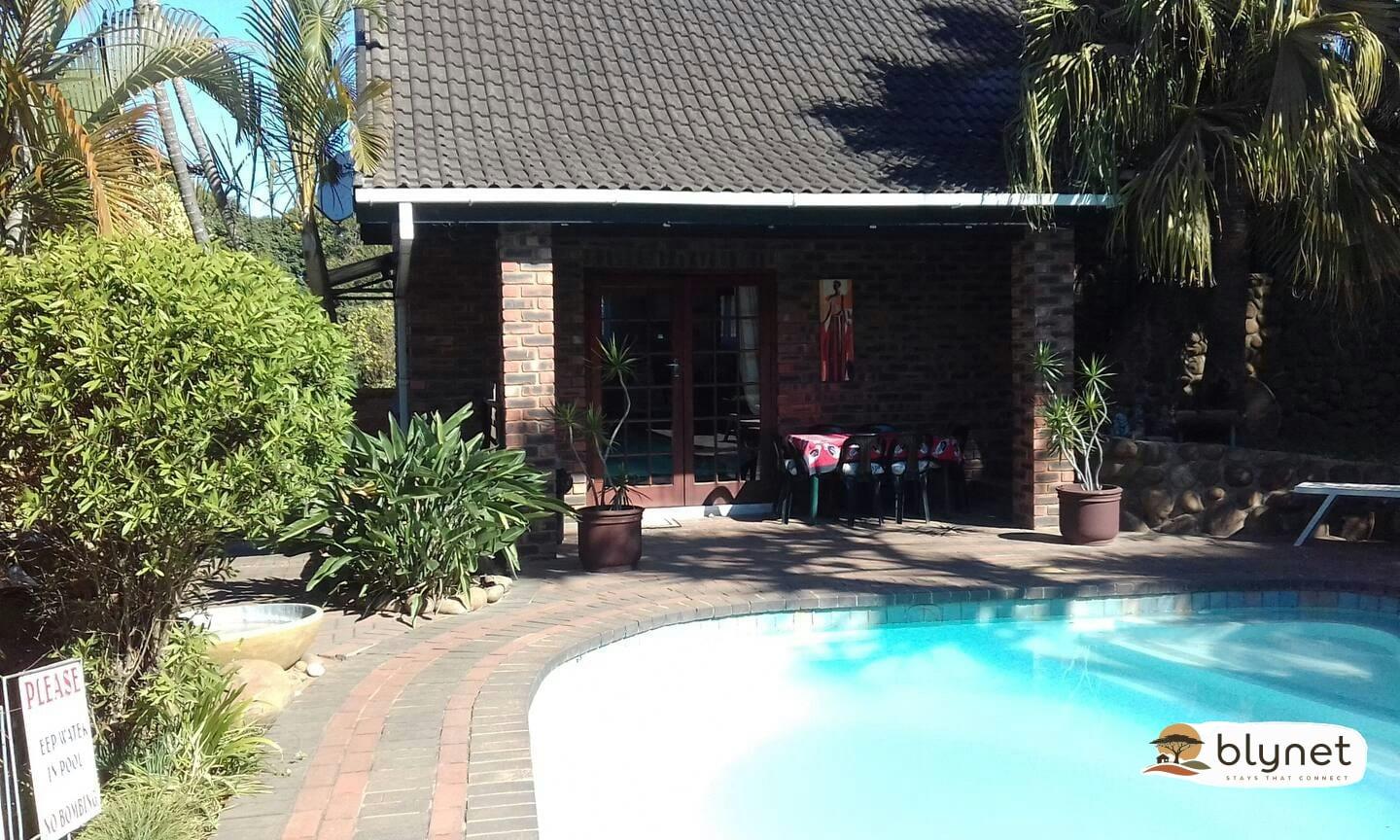 Smiths Cottage Self Catering image 1