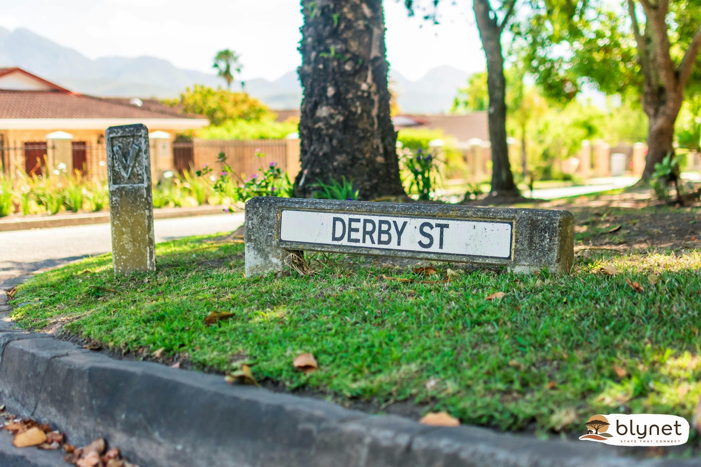 Derby Self Catering thumbnail 5