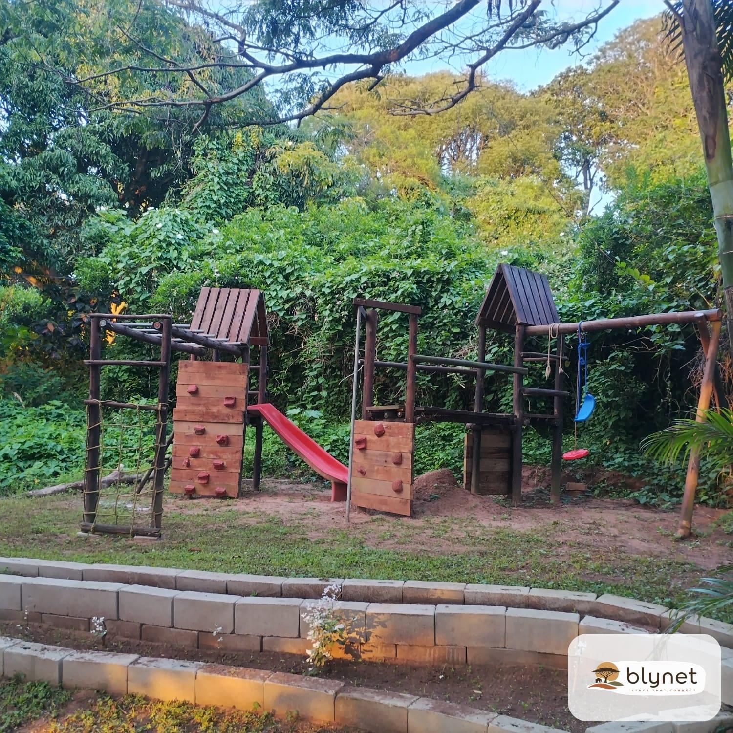Beachwood Cottage's thumbnail 25