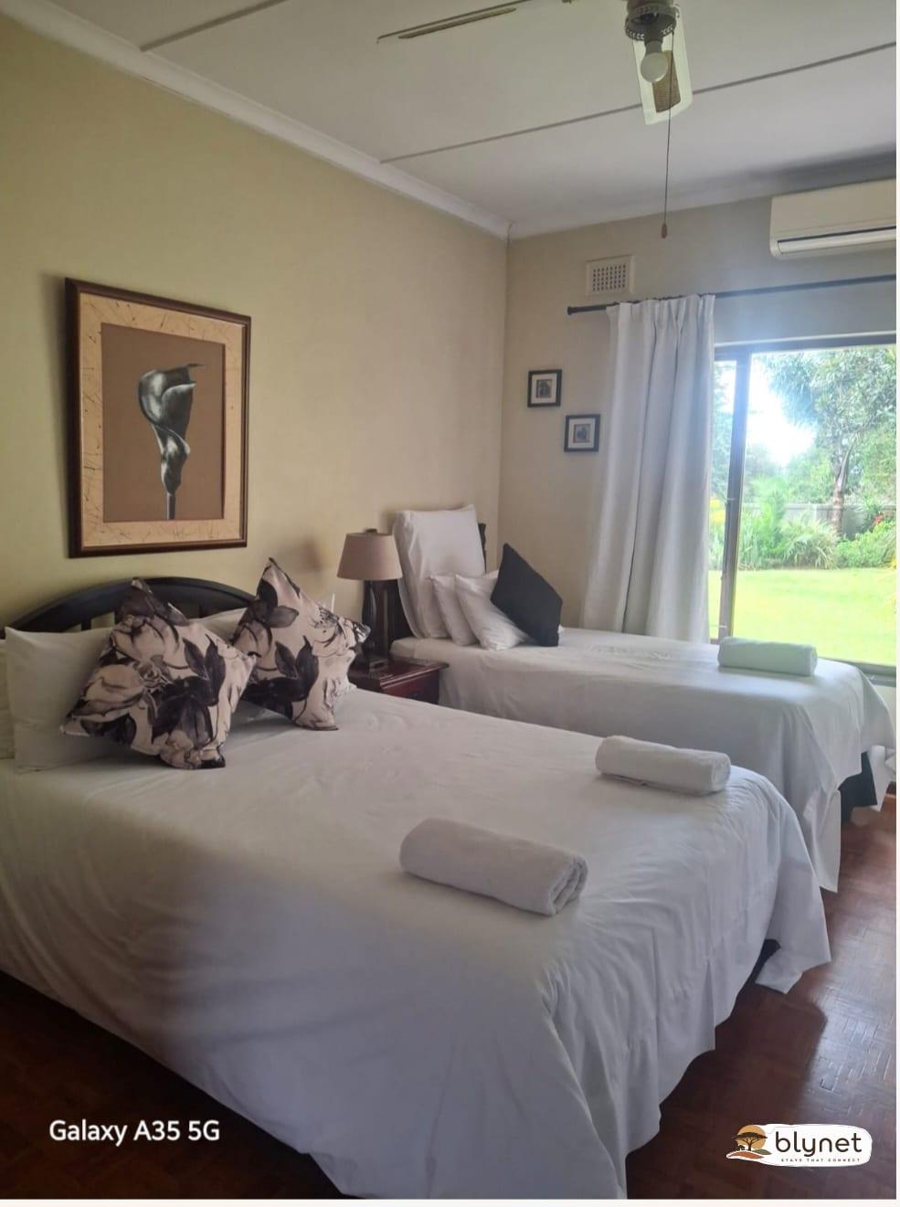 Duvets and Crumpets - 4 Bed Guesthouse image 1
