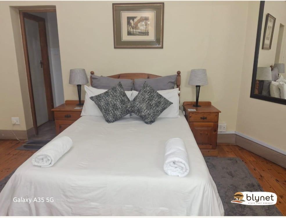 Duvets and Crumpets - Double Room thumbnail 2