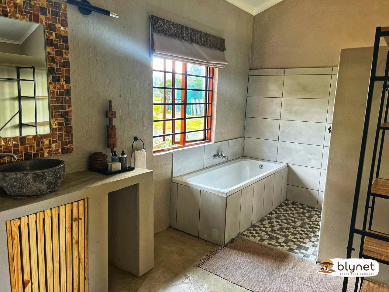 Fever Tree Self Catering Cottage 5 - Kudu thumbnail 8