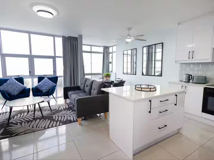 Oceanfront Elegance Strand St Tropez 306 thumbnail 9