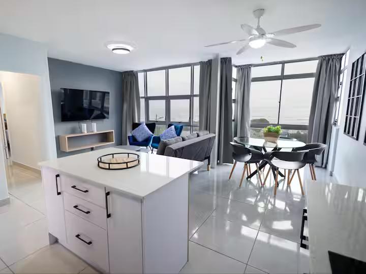 Oceanfront Elegance Strand St Tropez 306 thumbnail 7