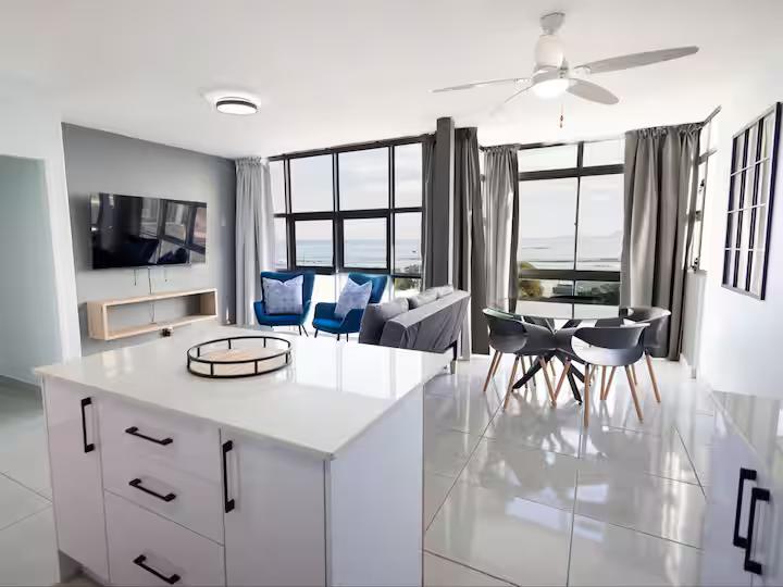 Oceanfront Elegance Strand St Tropez 306 thumbnail 15