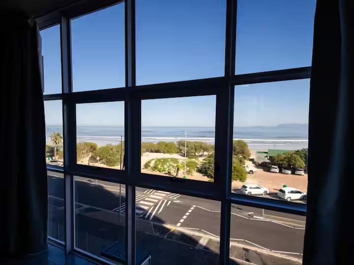 Oceanfront Elegance Strand St Tropez 306 thumbnail 14