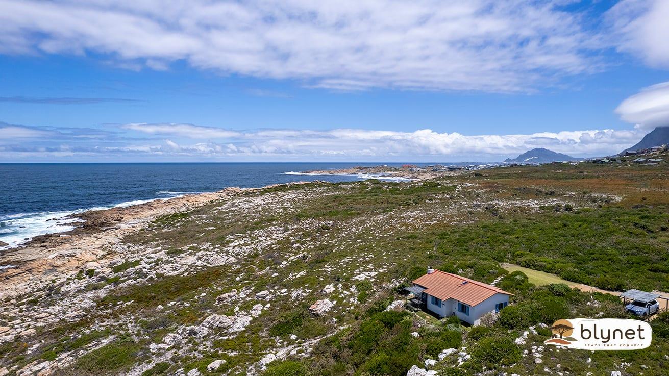 Seascape Cottage thumbnail 3