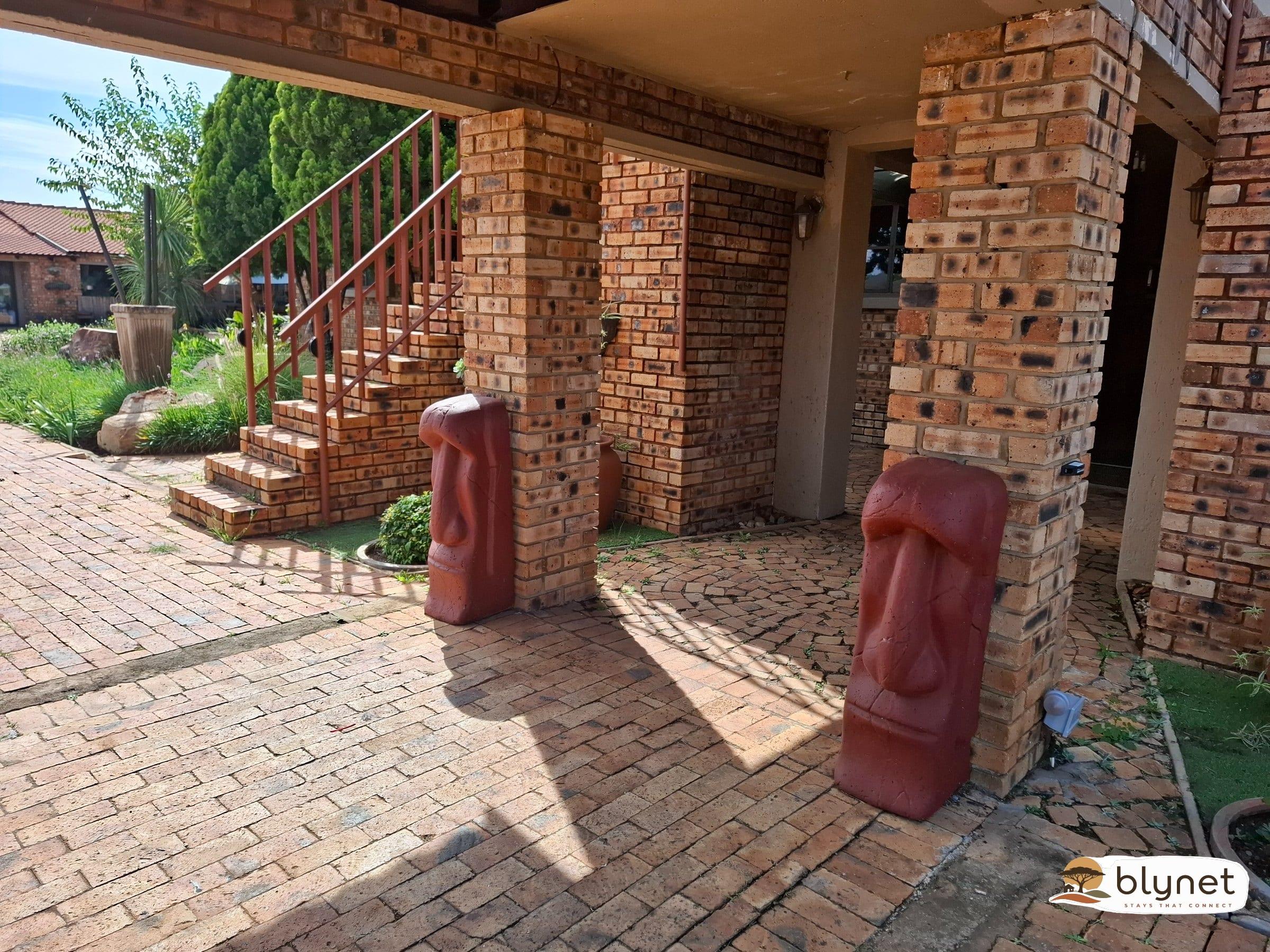 Rengwe Guesthouse thumbnail 4
