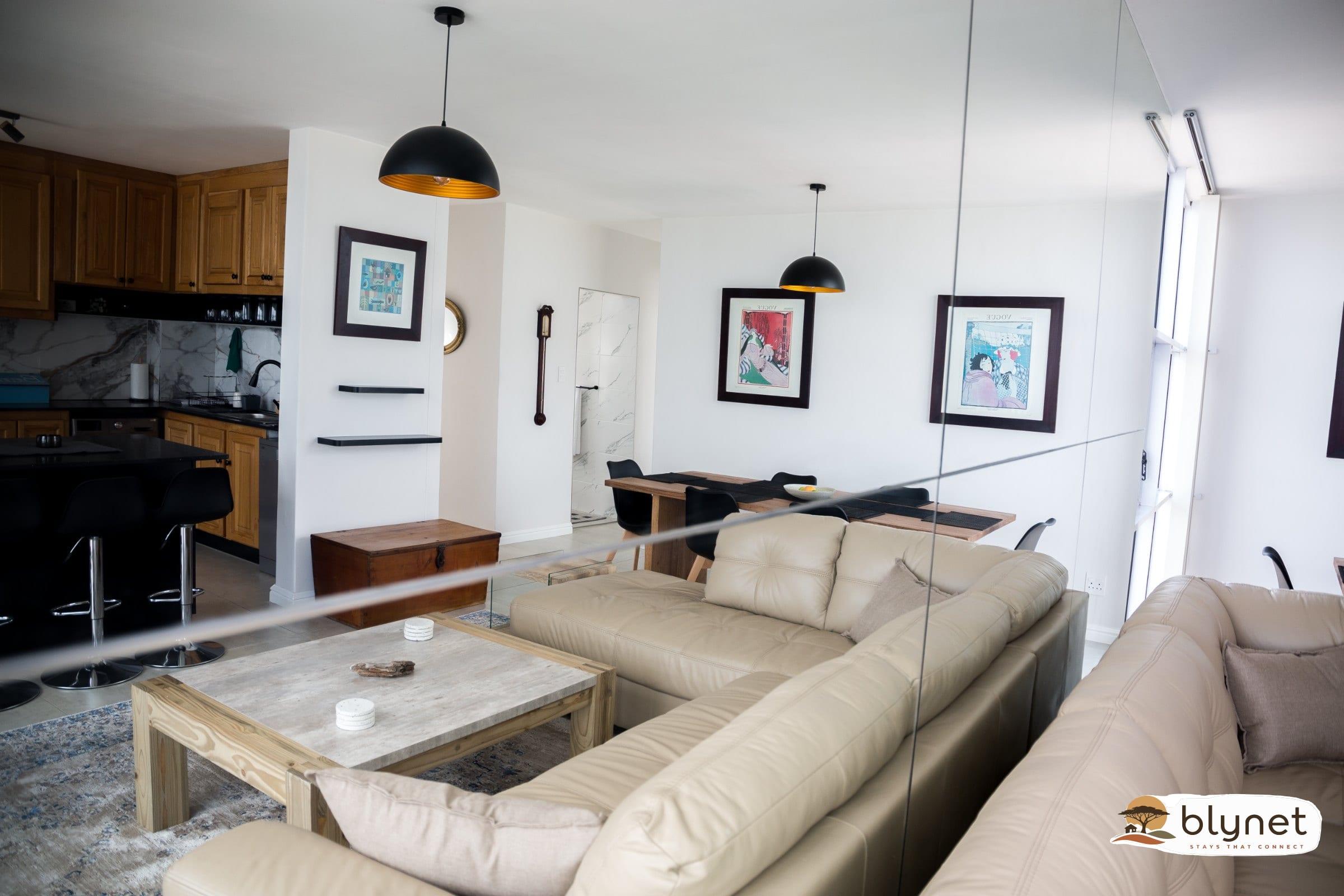 St Tropez 12th Floor Seafront Apartment thumbnail 16