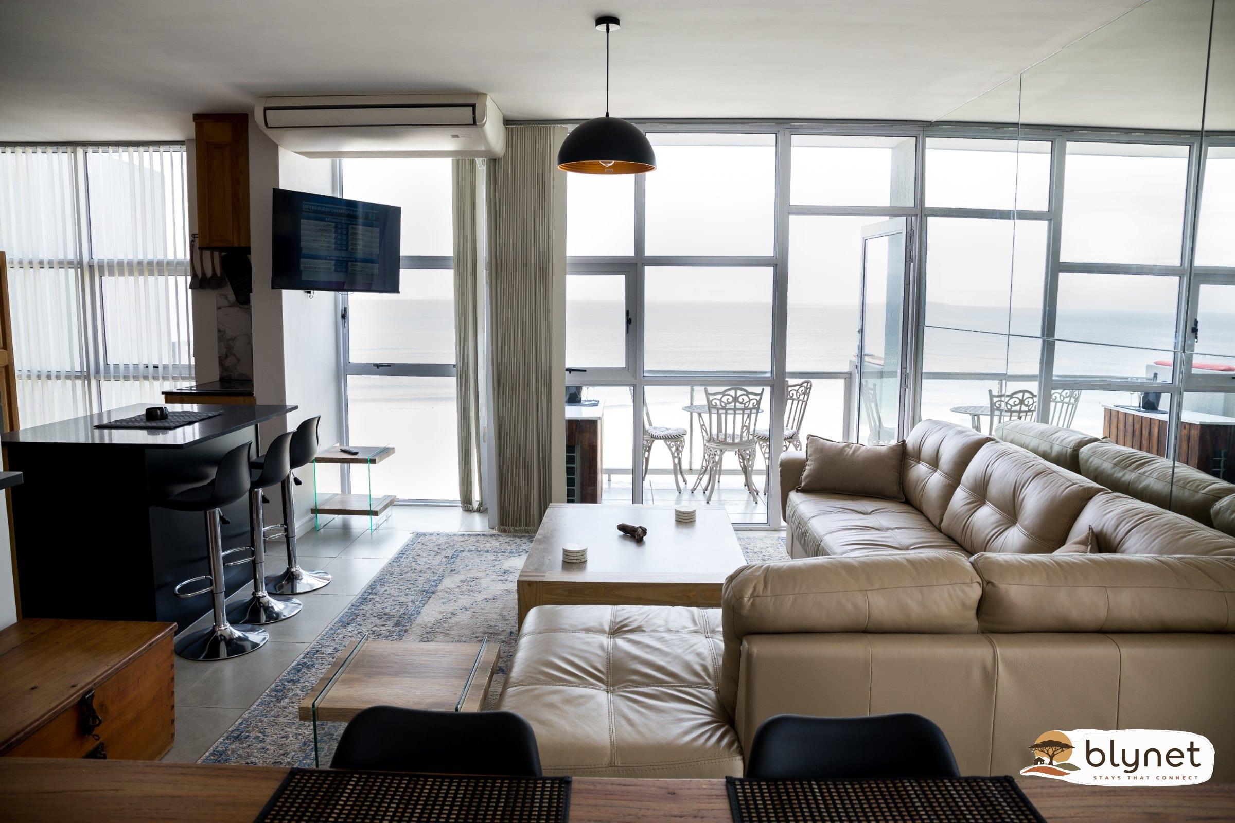 St Tropez 12th Floor Seafront Apartment thumbnail 19