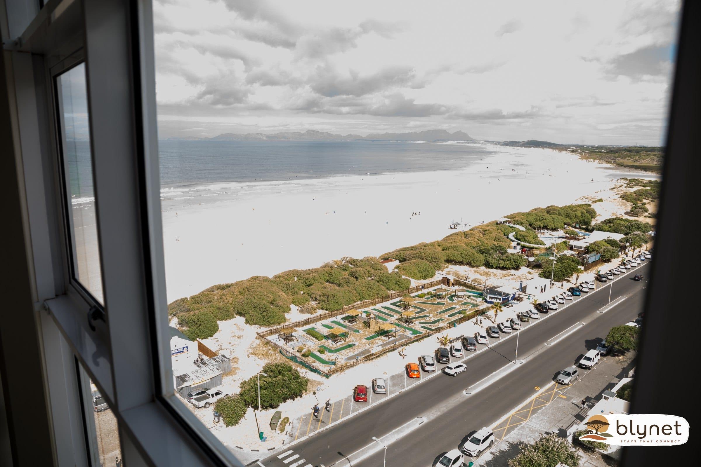 St Tropez 12th Floor Seafront Apartment thumbnail 34