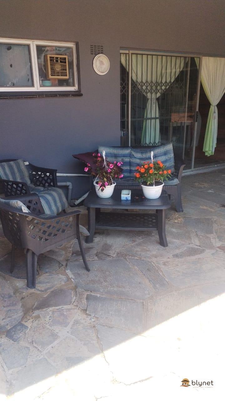 Queens Terrace Self catering unit 1 thumbnail 2