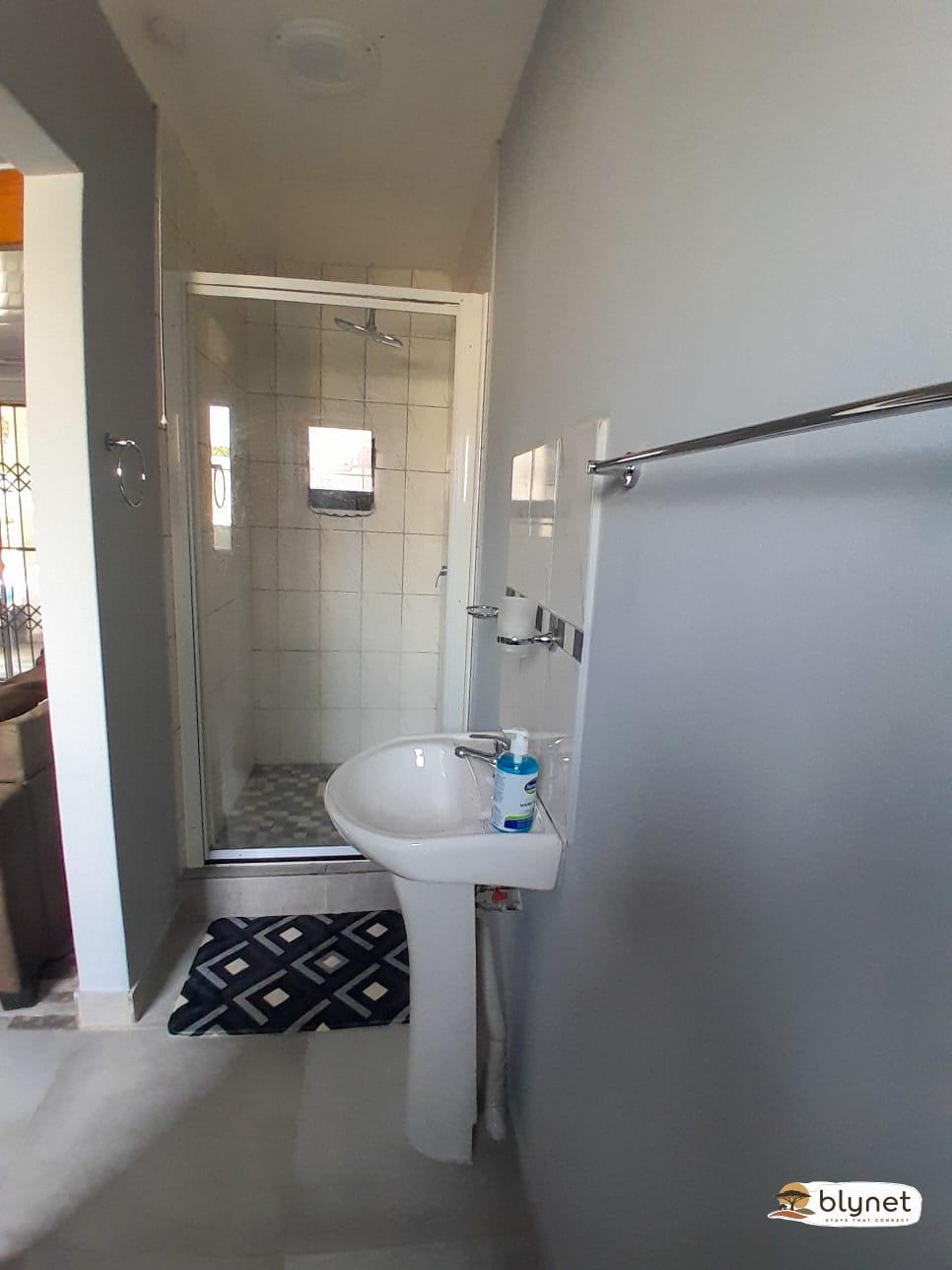 Queens Terrace Self catering unit 1 thumbnail 8